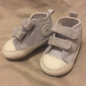 Infant Sparkly Silver Converse ⭐️